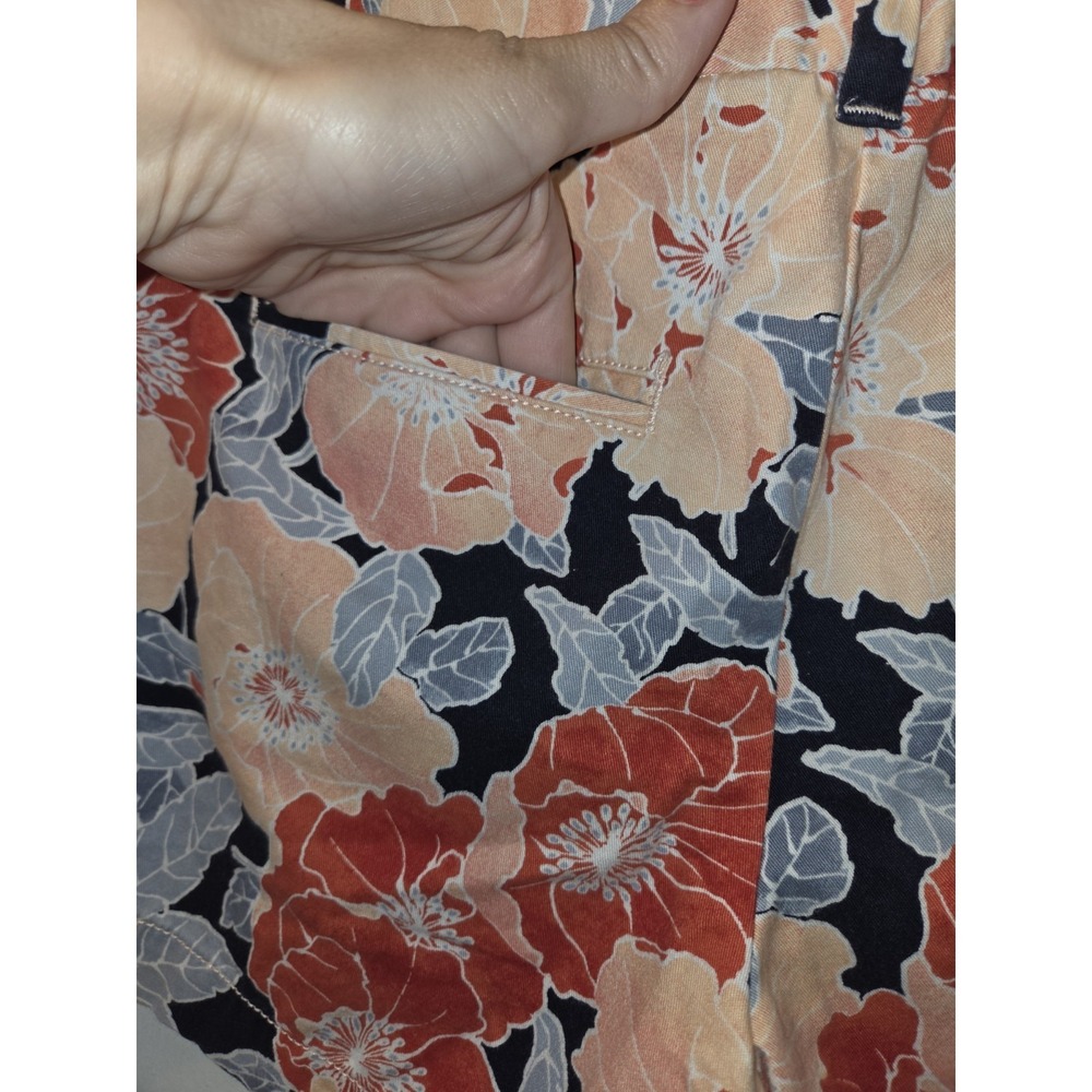 Ann Taylor LOFT Women's Floral Chino Shorts Size 2 Cotton Mid Rise Pockets - Picture 5 of 5